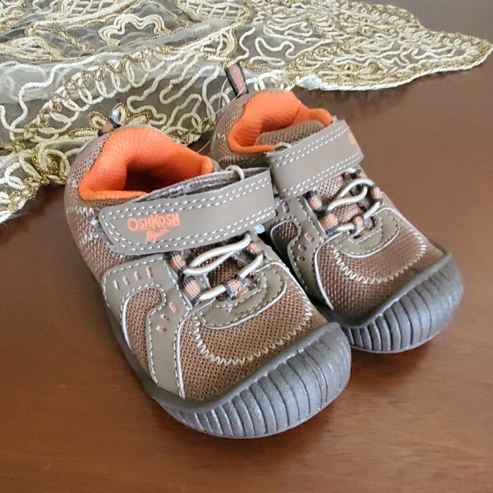 oshkosh shoes